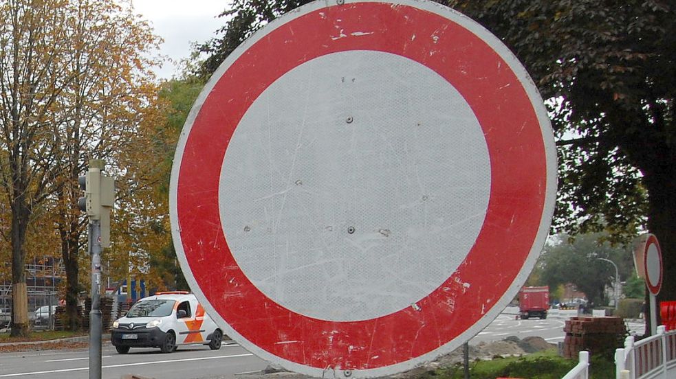 Der Bahnübergang in Neermoor kann fast 24 Stunden nicht genutzt werden. Symbolfoto: Archiv