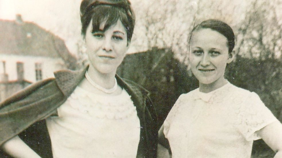 Pervin Gültekin (rechts) kam als 19-Jährige nach Deutschland. Das Foto zeigt sie mit einer Arbeitskollegin. Foto: privat