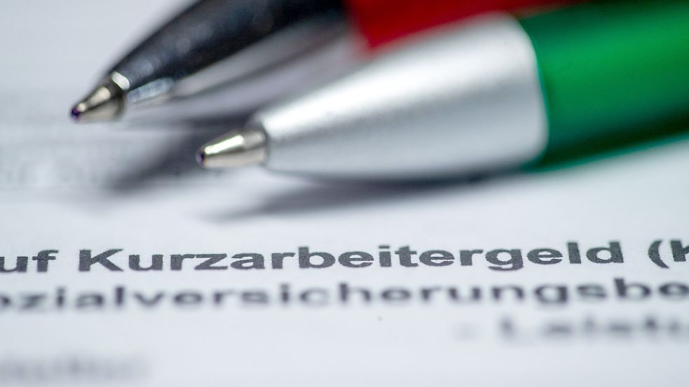 Kurzarbeiter rettet in Krisen viele Jobs. Das Bundesarbeitsgericht hat nun aber ein Urteil gefällt, dass zu Lasten von Kurzarbeiter geht. Weil sie auf weniger Arbeitstage kommen, kann man ihnen anteilig den Urlaubsanspruch kürzen, so das Gericht. Foto: Büttner/DPA