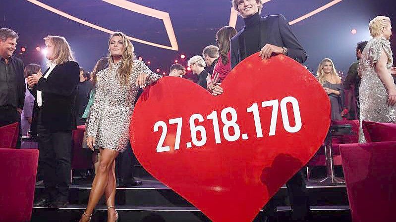 Schauspieler Axel Prahl bei der TV-Spendengala "Ein Herz für Kinder". Foto: Jens Kalaene/dpa-Zentralbild-POOL/dpa