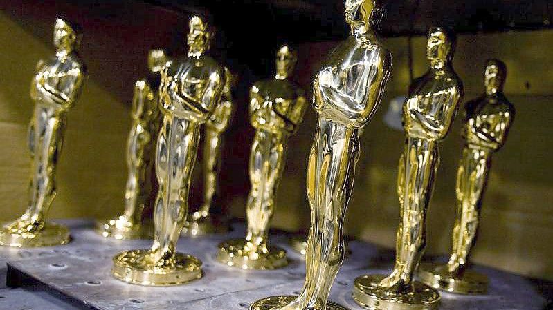 Welcher Film wird am 7. Januar mit einer vergoldeten Oscar-Statue geehrt?. Foto: TANNEN MAURY/epa/dpa