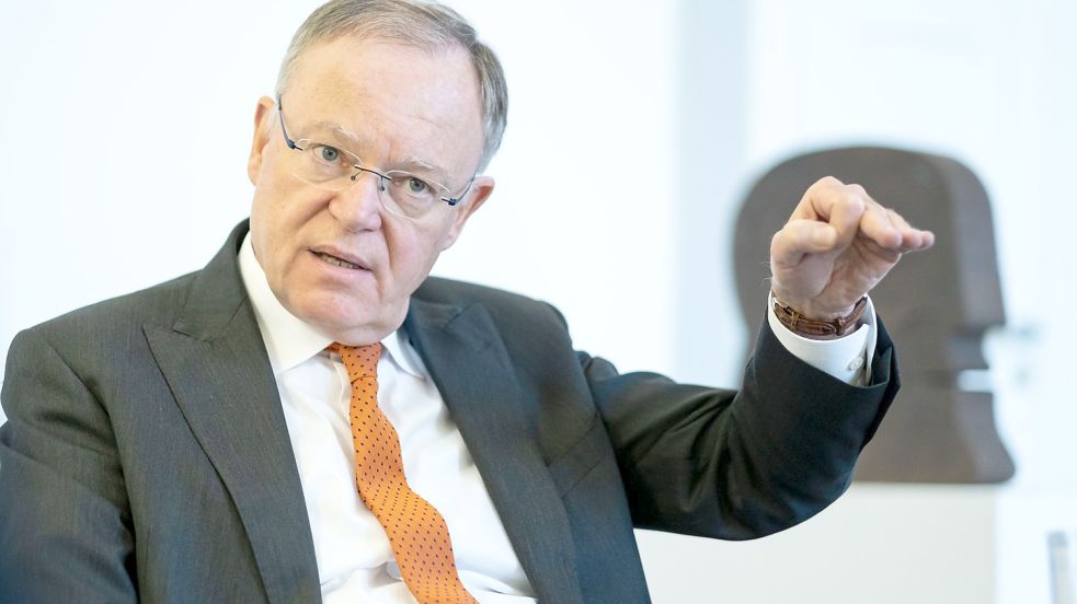 Die Landesregierung mit Ministerpräsident Stephan Weil (SPD) an der Spitze hat am Freitagnachmittag in Hannover über den Corona-Kurs für die kommenden Wochen informiert. Foto: picture alliance/dpa