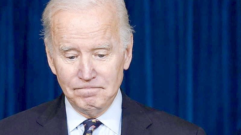 Joe Biden, Präsident der USA, spricht im Chase Center in Wilmington, Delaware, über die schweren Unwetter, die mindestens fünf Bundesstaaten heimgesucht und große Verwüstungen hinterlassen haben. Foto: Carolyn Kaster/AP/dpa