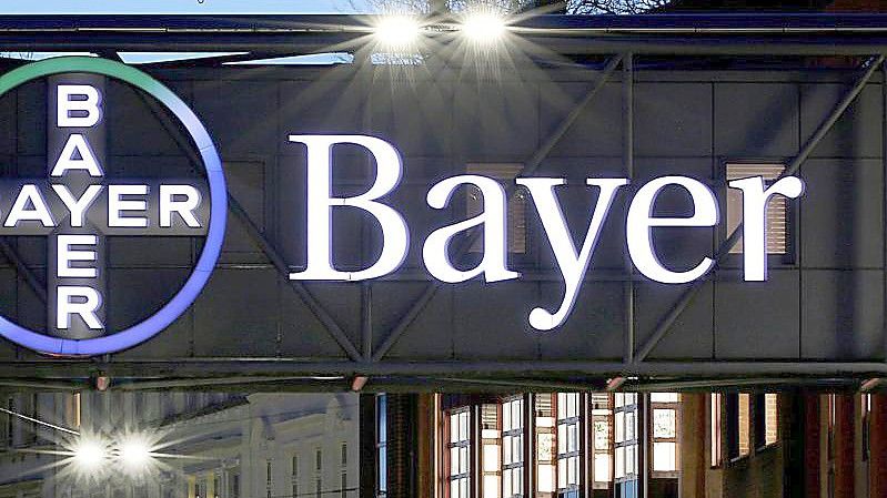 Bayer hatte sich 2018 die teuren Rechtskonflikte rund um Roundup mit dem über 60 Milliarden Dollar teuren Kauf des US-Saatgutriesen Monsanto ins Haus geholt. Foto: Oliver Berg/dpa
