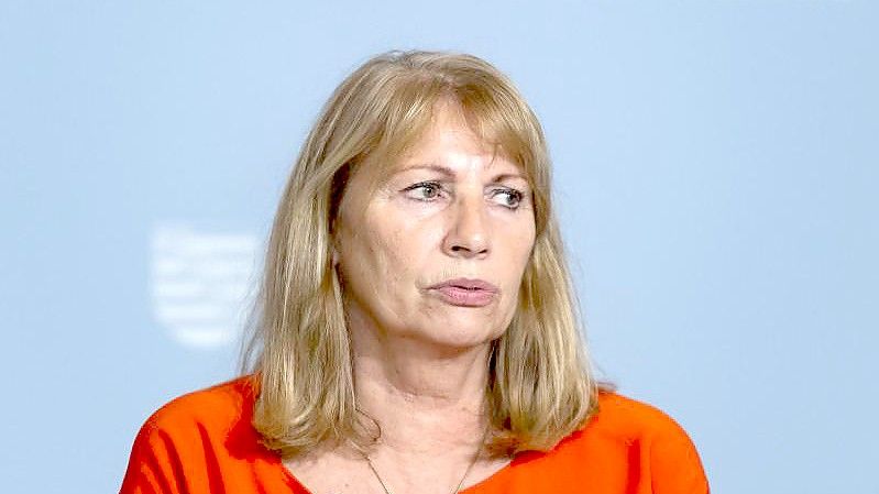 „Die wollen nur noch einschüchtern. Das ist ein feiges Droh-Spektakel“: Petra Köpping. Foto: Matthias Rietschel/dpa