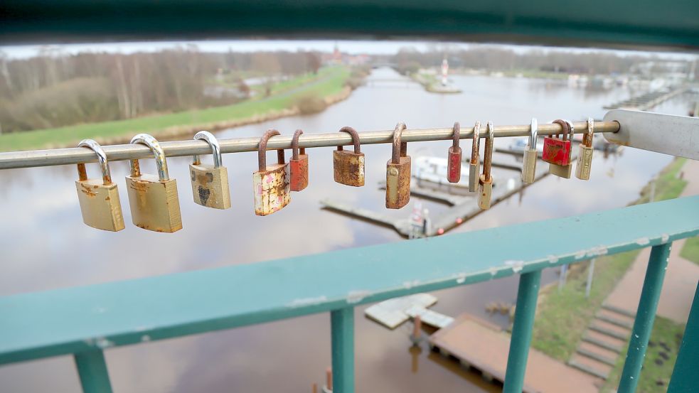 Damit die Beschichtung des Geländers nicht beschädigt wird, gibt es nun eine Extravorrichtung. Foto: Passmann