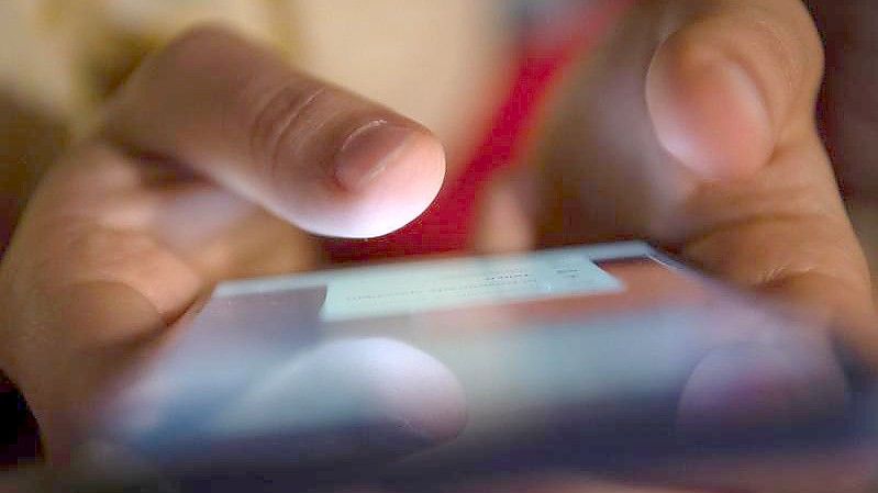 Der Datenverbrauch in deutschen Mobilfunknetzen ist auch dieses Jahr stark gestiegen. Foto: Sebastian Gollnow/dpa