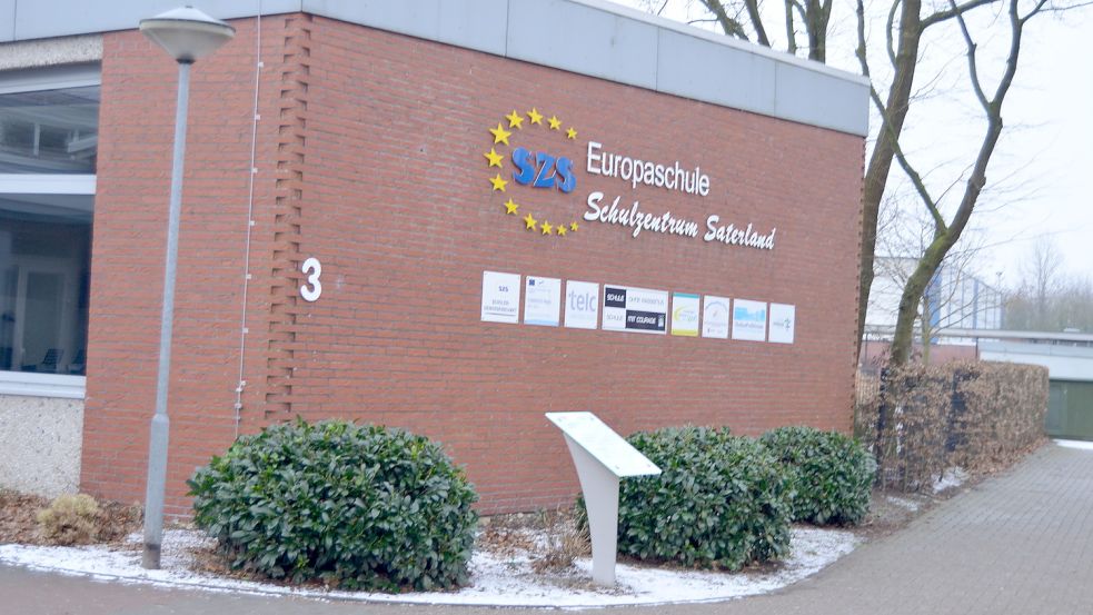 Am Schulzentrum Saterland sind die Lehrkräfte von der Gemeinde Saterland mit iPads ausgestattet worden. Die Kosten dafür waren mit knapp 19.000 Euro 3000 Euro höher als veranschlagt. Foto: Fertig