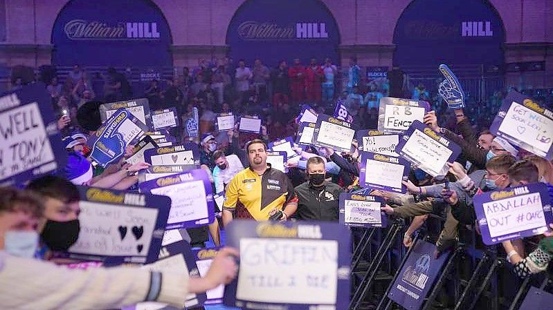 Für Gabriel Clemens ist die Darts-WM bereits beendet. Foto: Adam Davy/PA Wire/dpa