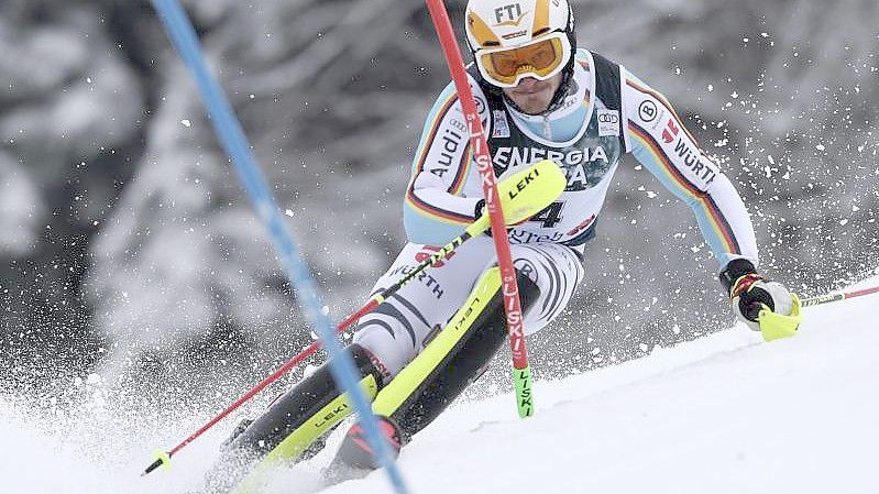 Linus Straßer beim Slalom in Zagreb. Foto: Gabriele Facciotti/AP/dpa