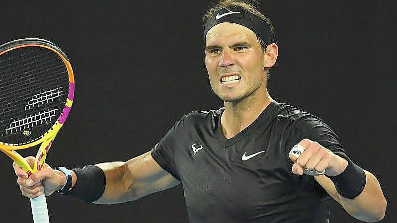 Steht in Melbourne im Endspiel: Rafael Nadal reagiert nach seinem Sieg im Halbfinale. Foto: James Ross/AAP/dpa