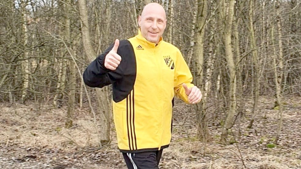 Auch Marco Meinicke war im Laufschritt für das Ostfriesen-Team im Einsatz. Er sammelte seine Kilometer rund ums Ottermeer.