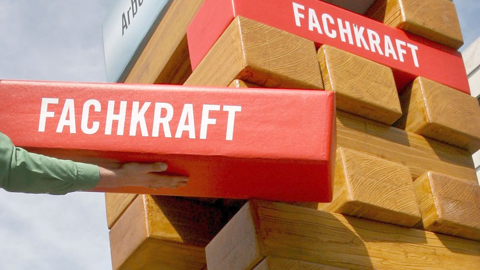 Nicht nur die Gastronomie und das Handwerk klagen über den Fachkräftemangel. Den gibt es inzwischen auch in den Verwaltungen von Städten und Gemeinden. Foto: Pilick/DPA
