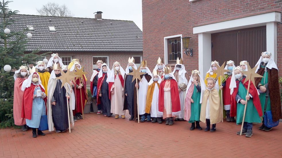 Die Sternsinger der St. Bernard Gemeinde in Flachsmeer haben sich am Wochenende auf den Weg gemacht. Foto: privat