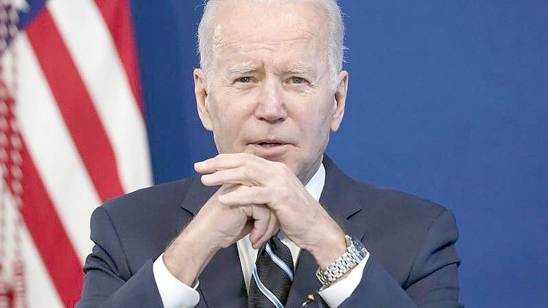 Will neben den Schnelltests den US-Bürgern auch hochwertige Masken gratis zur Verfügung stellen: Joe Biden. Foto: Andrew Harnik/AP/dpa