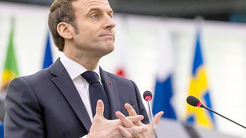 Während der heutigen Plenarsitzung des Europäischen Parlaments stellt Frankfreichs Präsident Emmanuel Macron die Ziele der beginnenden Ratspräsidentschaft Frankreichs vor. Foto: Philipp von Ditfurth/dpa