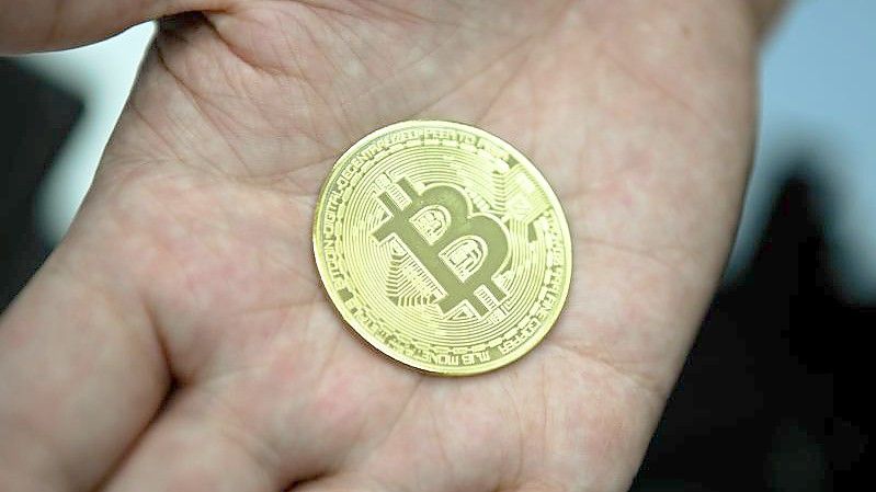 Bitcoin ist die älteste und nach Marktwert größte Kryptoanlage. (Symbolbild). Foto: Nicolas Armer/dpa