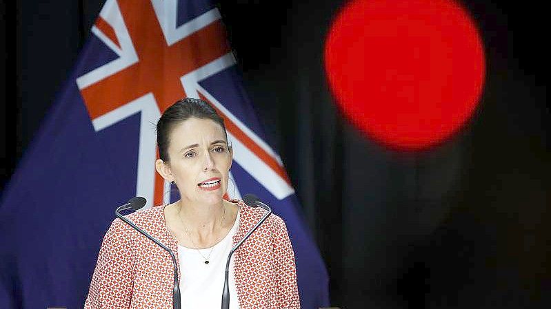 Die neuseeländische Premierministerin Jacinda Ardern muss ihre Hochzeit wegen neuer Coronavirus-Restriktionen im Land verschieben. Foto: Hagen Hopkins/GETTY IMAGES ASIAPAC POOL via AAP/dpa