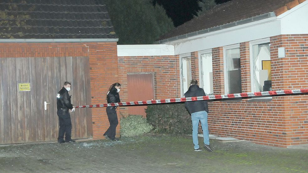 Wie hoch der entstandene Schaden am Gebäude ist, lasse sich noch nicht sagen. Foto: Wolters