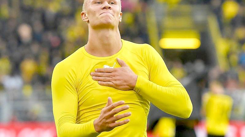 Prognostiziert bald zurück zu sein: Star-Stürmer Erling Haaland vom BVB. Foto: Bernd Thissen/dpa