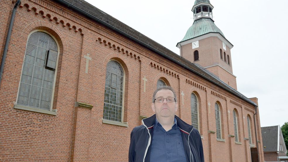 Pfarrer Ludger Becker von der Kirchengemeinde St. Ansgar Barßel, spricht von einem Sumpf, wenn er über den Missbrauchsskandal seiner Kirche redet. Foto: Fertig