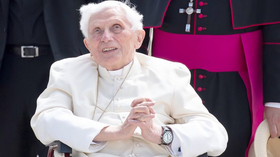Joseph Ratzinger, der emeritierte Papst Benedikt XVI.. hat eingeräumt, bei seiner Stellungnahme für das Missbrauchsgutachten des Erzbistums München und Freising eine falsche Aussage gemacht zu haben. Foto: Hoppe/DPA