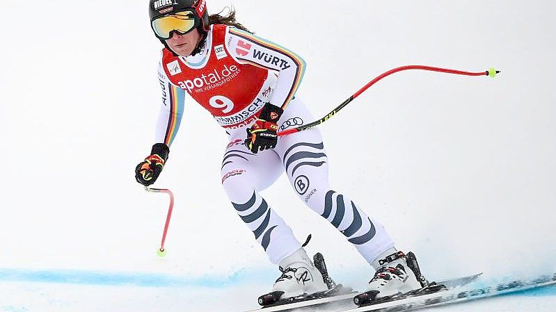 Ski-Ass Kira Weidle kam in Garmisch-Partenkirchen mit 0,82 Sekunden Rückstand auf die Siegerin Corinne Suter auf Rang vier. Foto: Angelika Warmuth/dpa