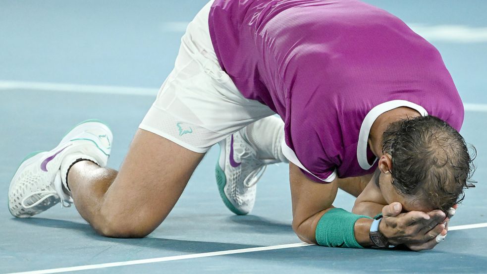 TENNIS AUSTRALIAN OPEN, Rafael Nadal of Spain celebrates after defeating Daniil Medveded of Russia in the men"!s singles Foto: www.imago-images.de