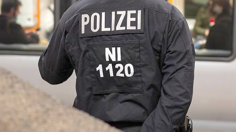 Die Polizei nahm den 17-Jährigen im Hauptbahnhof Hannover fest. Foto: Philipp Schulze/dpa/Symbolbild
