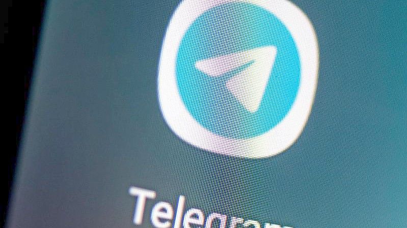Telegram hat den Ruf, jegliche Inhalte ohne Moderation zuzulassen. Foto: Fabian Sommer/dpa