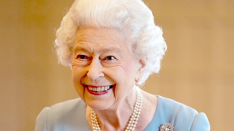 Queen Elizabeth II. in Sandringham House, der Residenz der Königin in Norfolk. Foto: Joe Giddens/PA Wire/dpa