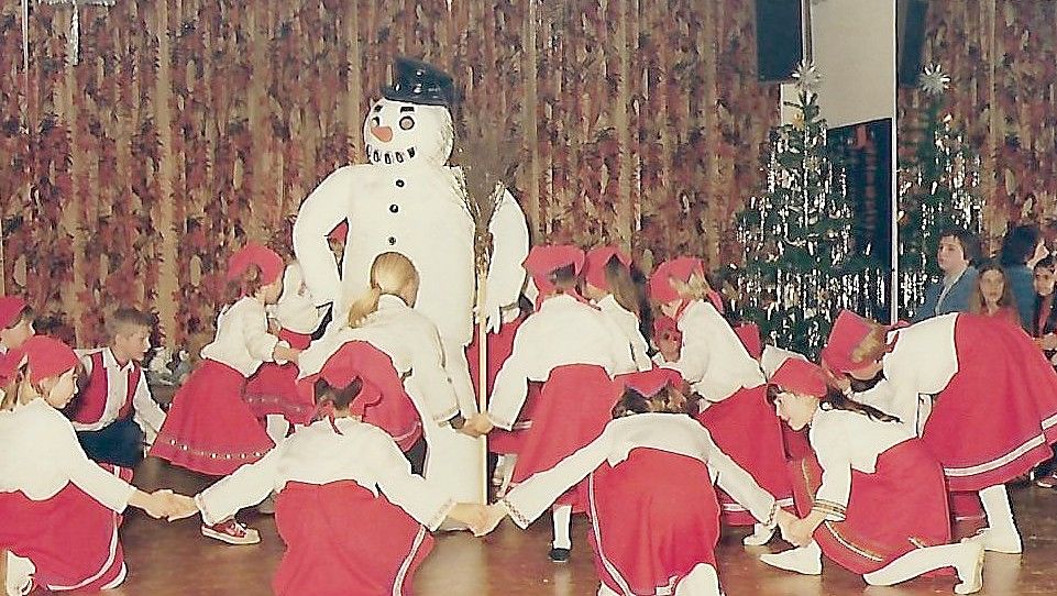 Ein Weihnachtsmärchen, aufgeführt in der Strücklinger Tanzschule.