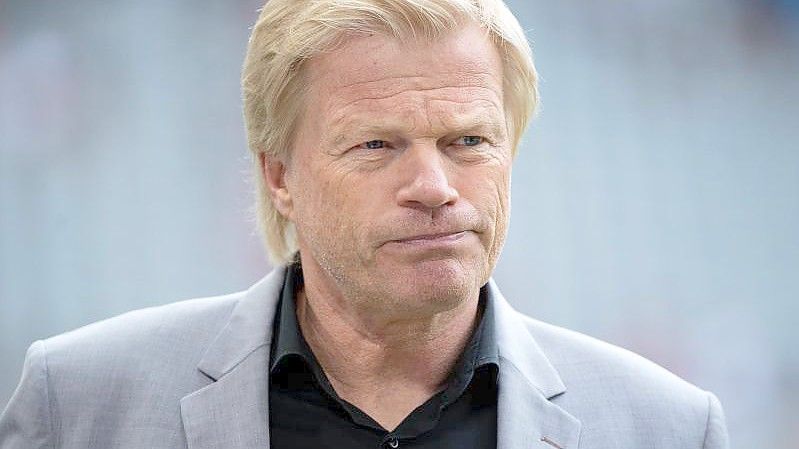 Oliver Kahn, Vorstandsvorsitzender der FC Bayern München AG, fordert nach der Pleite in Bochum eine Reaktion der Bayern in Salzburg. Foto: Sven Hoppe/dpa