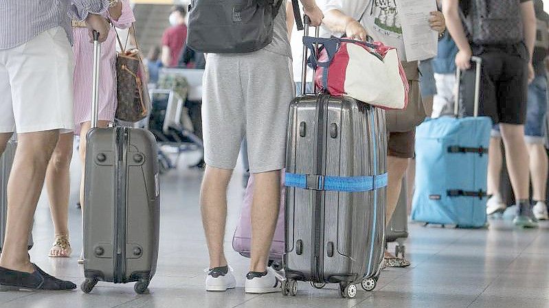 Viele Deutsche haben Lust auf Urlaub. Foto: Frank Rumpenhorst/dpa