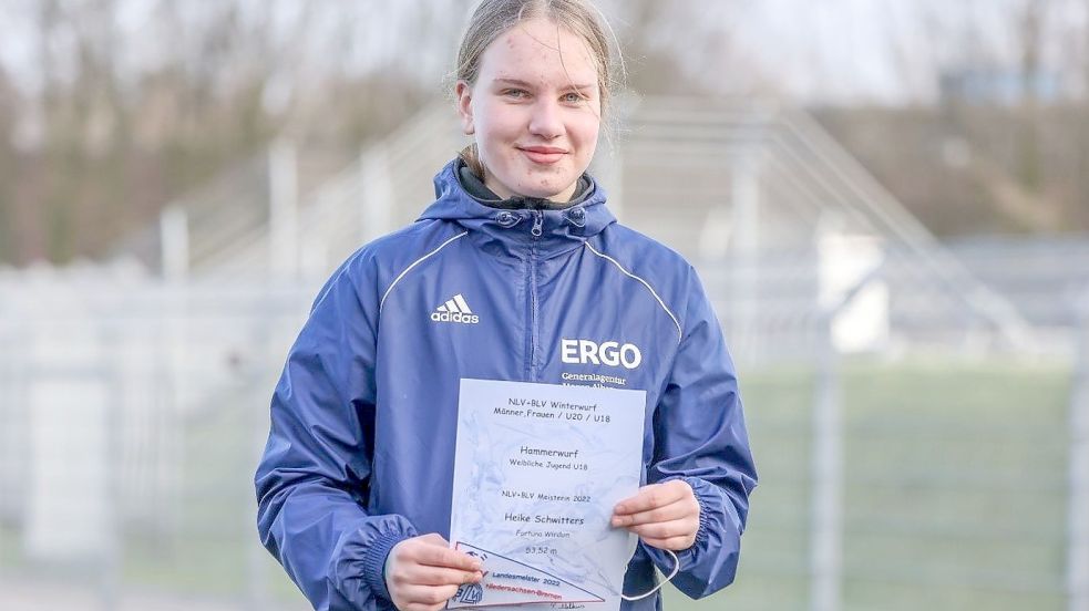 Heike Schwitters sicherte sich in Oldenburg souverän den Landesmeistertitel im Hammerwurf. Foto: Bergmann