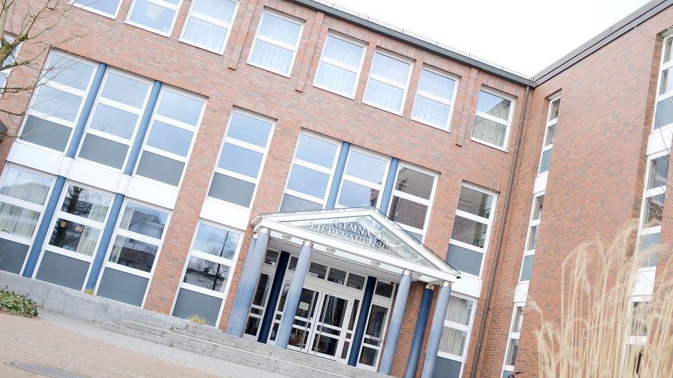 Nach Teilnahme an Corona-Protesten: Lehrkräfte der Liebfrauenschule in Cloppenburg distanzieren sich vom stellvertretenden Schulleiter. Foto: Niemeyer