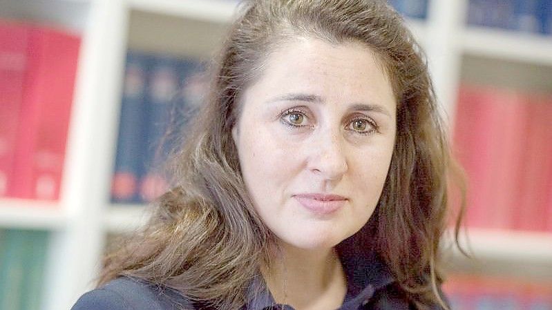Rechtsanwältin Seda Basay-Yildiz sieht die Bedrohung durch Rechtsextremismus weiter steigen. Foto: Boris Roessler/dpa