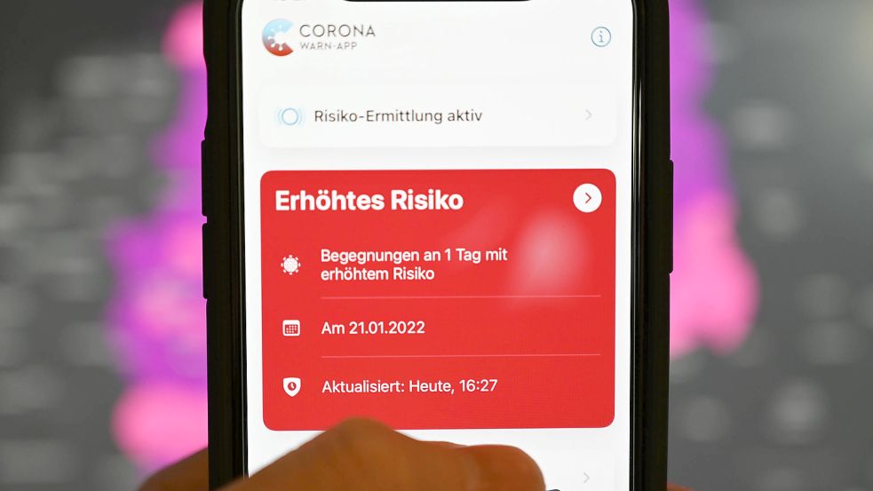 Geimpft, genesen: Die Corona-Warn-App ist überfordert. Foto: imago images/Lobeca