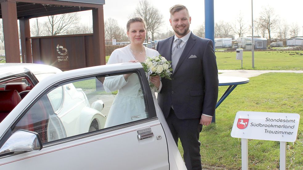 Jessica und Aiko Reiners haben gezielt ein Schnapszahl-Datum für ihre Hochzeit gewählt. Foto: privat
