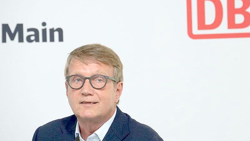 Ronald Pofalla, Infrastrukturvorstand der Deutschen Bahn, verlässt den Konzern. Foto: Boris Roessler/dpa