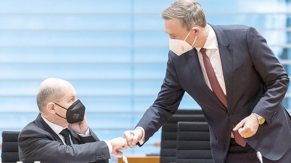 (L-R) Olaf Scholz (SPD), Bundeskanzler, und Christian Lindner (FDP), Bundesminister der Finanzen, aufgenommen im Rahmen Foto: Florian Gaertner/photothek.de via www.imago-images.de