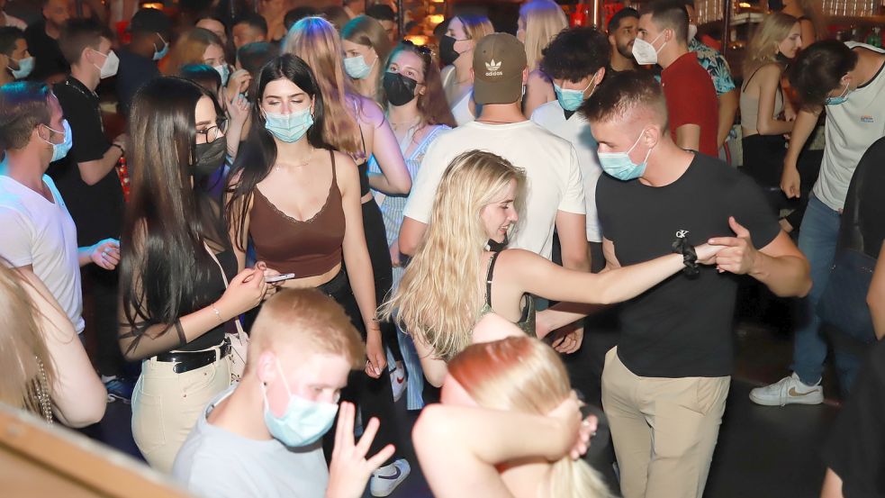 Im Sommer 2021 konnte in der Disco Tange einige Monate lang wieder ausgelassen gefeiert werden, wenn auch mit Maske. Damit soll auch jetzt ab Samstag, 5. März, dort wieder Disco-Betrieb möglich sein. Archivfoto: Passmann