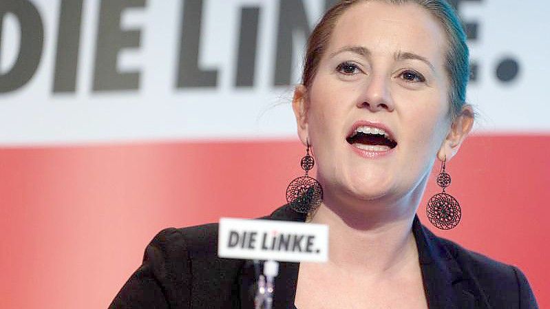 Die Linken-Bundesvorsitzende Janine Wissler sagt als Zeugin im „NSU 2.0“-Prozess aus. Foto: Henning Kaiser/dpa