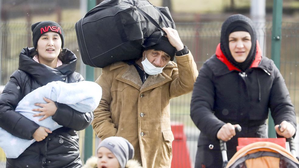 Aufgrund der Kriegssituation in ihrem Heimatland, flüchten viele Menschen aus der Ukraine. Foto: imago images/NurPhoto
