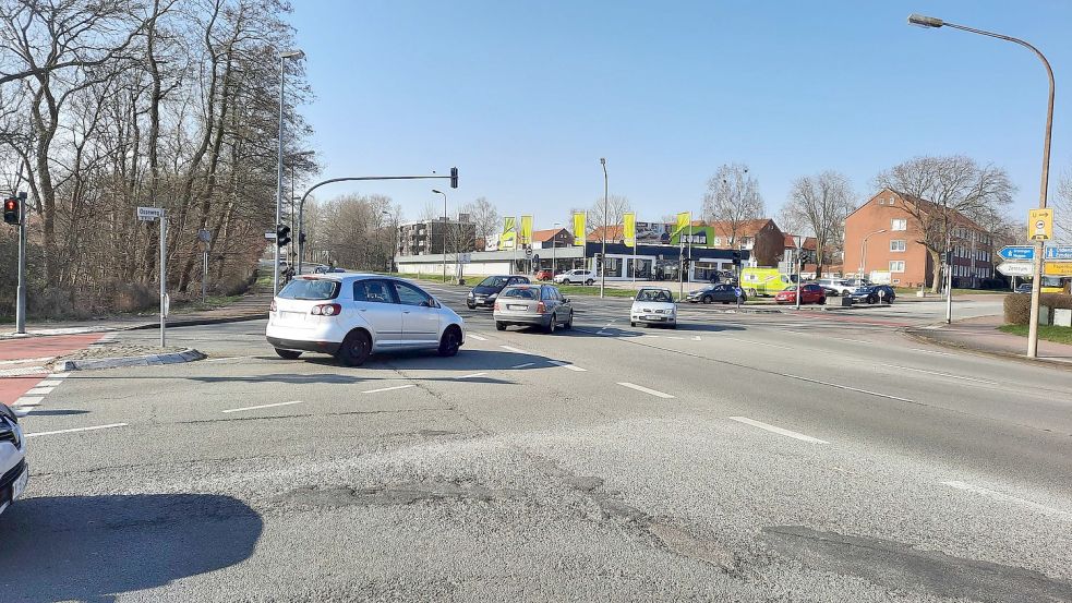 Bei Multi Süd kann der lange Abbiegestreifen eine Gefahr werden. Foto: Kierstein