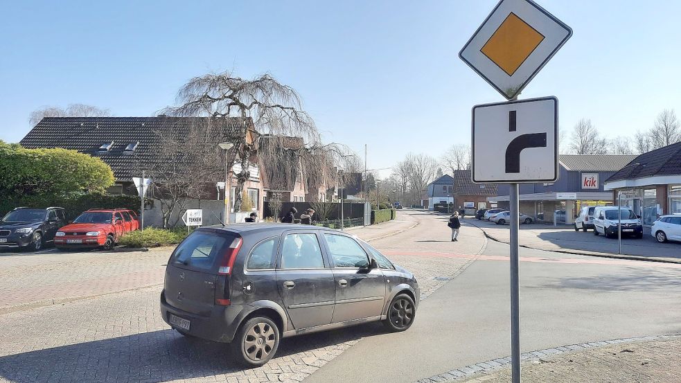 Übersieht ein Prüfling die abknickende Vorfahrt an der Ringstraße, kann es zum Unfall kommen. Foto: Kierstein