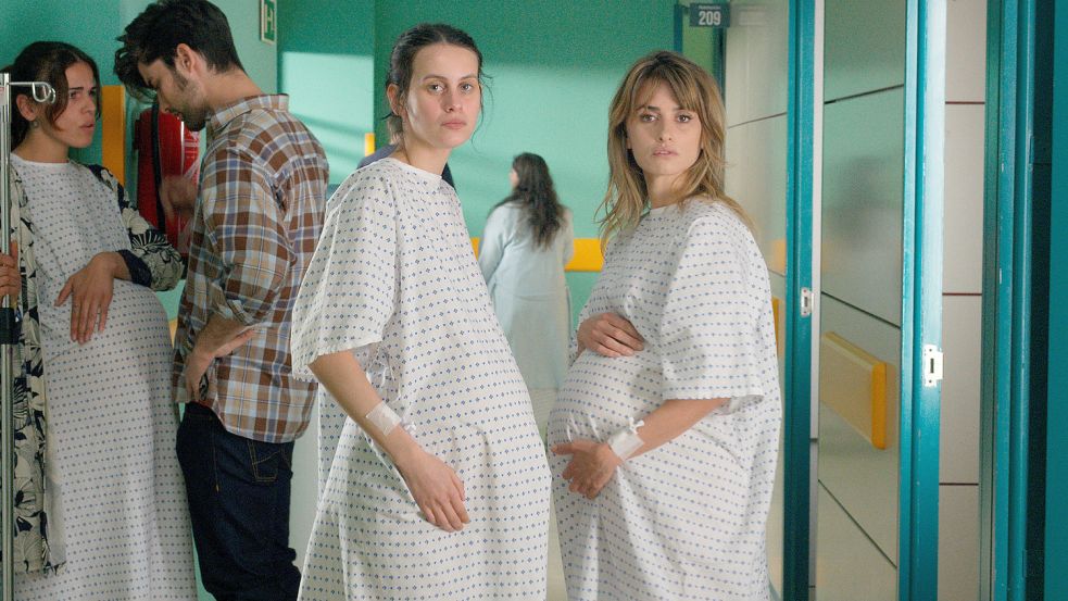 Parallele Mütter: Milena Smit und Penélope Cruz. Foto: El Deseo / Studiocanal