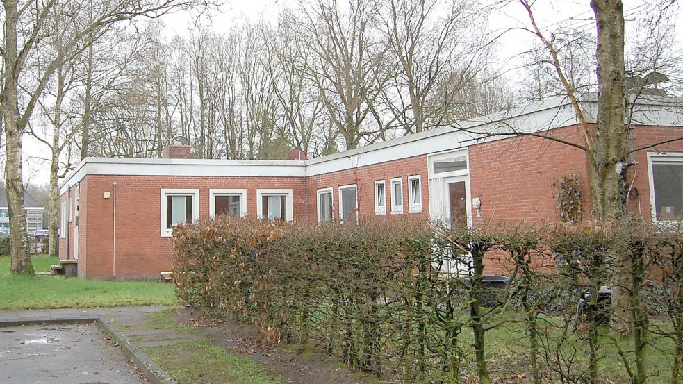2300 Quadratmeter groß ist die Fläche an der Werftstraße, auf der jetzt noch Wohnungen in einem älteren Flachdachgebäude stehen. Dort könnte das neue Familienzentrum, beziehungsweise ein Baustein davon, entstehen. Archivbild: Janßen