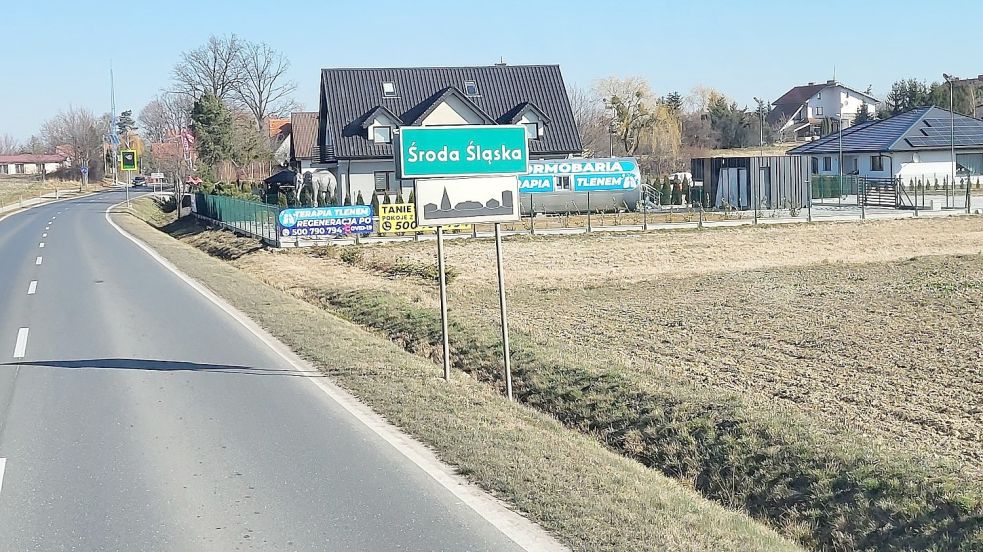 Der Saterländer-Spendentransport ist Freitagmorgen in Sroda Slaska angekommen. Foto: Giehl