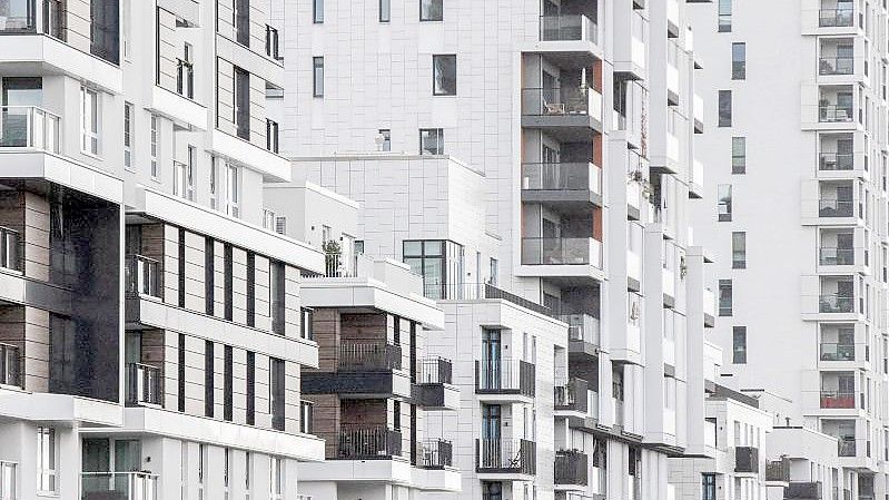 Wo sollen die Geflüchteten leben? Die Immobilienbranche spricht von Hunderttausenden neuen Wohnungen, die gebraucht werden. Foto: Marcel Kusch/dpa